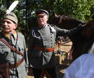 Piknik kawaleryjski w Łazienkach Królewskich