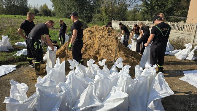 Głogów przygotowuje się na fale wezbraniową na Odrze. Ta ma dotrzeć około godziny 14