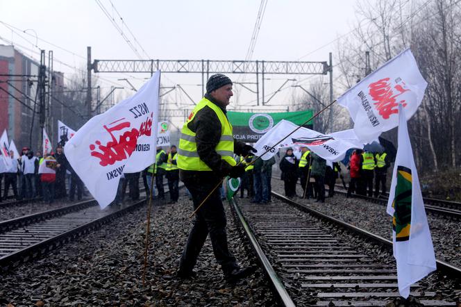 Ocal górników, zwolnij urzędasów.