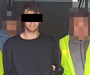 Zadał śpiącemu dziadkowi kilka ciosów nożem. Po wszystkim wyszedł z domu