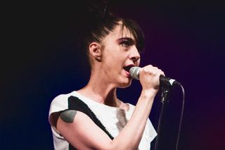 Kiedy dziewczyny się wkurzyły. Riot grrrl, czyli kobiecy gitarowy bunt