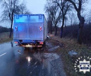 Potrącenie pieszego w Woli Kiedrzyńskiej. Zginął na miejscu