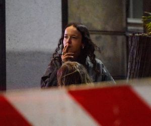 Monika Brodka winko papierosek i taksówka