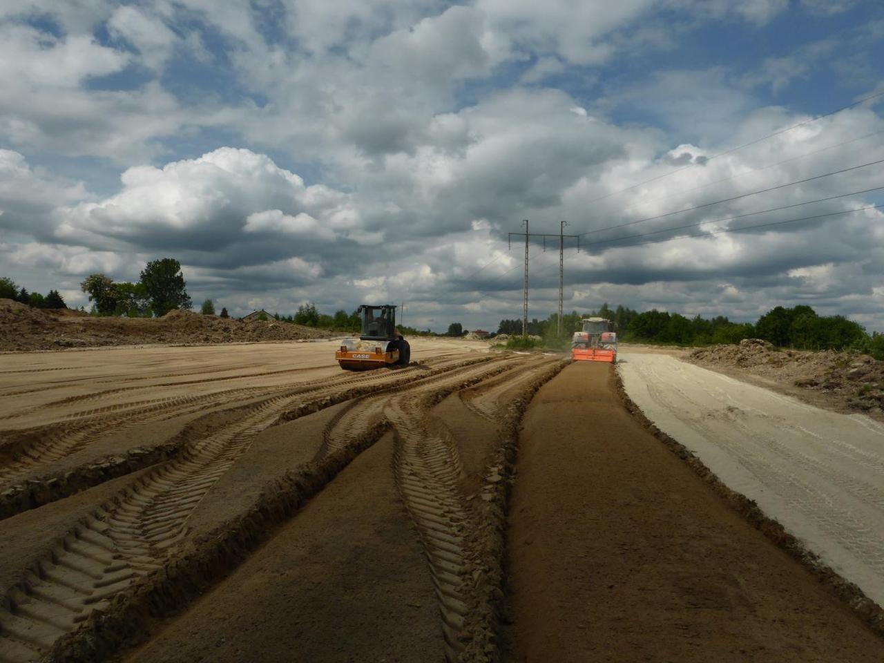 Obwodnica Wąchocka w budowie. Trwają roboty ziemne na głównym ciągu nowej trasy