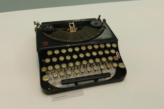 Maszyny do pisania na wystawie w Bydgoszczy