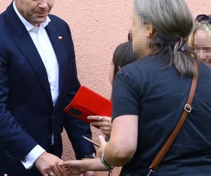 Prezydent Nawrocki zajrzał na stare śmieci