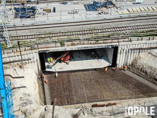 Budowa tunelu w nasypie przy Opolu wschodnim