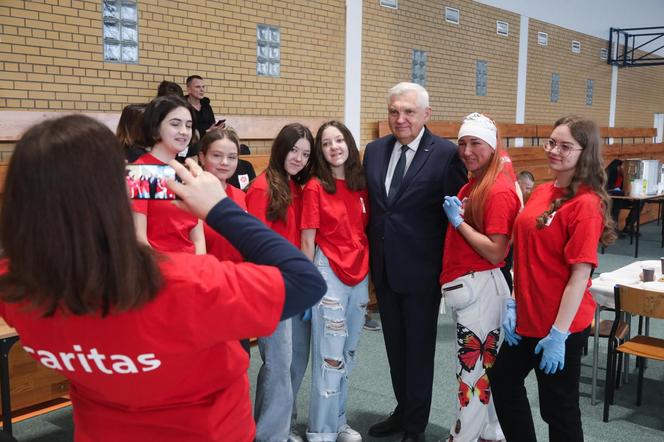 Śniadanie wielkanocne 2024 dla potrzebujących i samotnych w Białymstoku