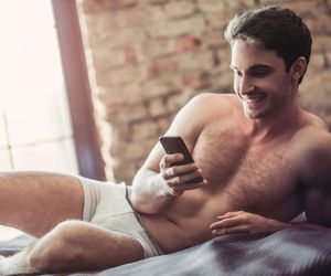 Takiego SMS-a pragnie dostać każdy mężczyzna na walentynki 2024. Pikantne wiadomości, które rozpalą męskie zmysły do czerwoności. To najlepszy prezent na walentynki dla niego