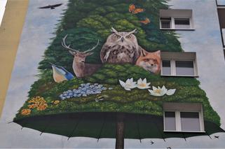 Nowy mural na bydgoskim Błoniu. Powstał ze specjalnych farb [ZDJĘCIA] 