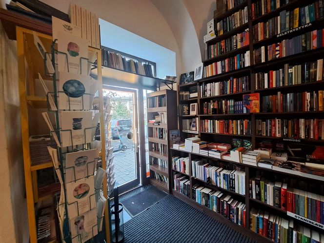 Księgarnio-kawiarnia De Revolutionibus Books w Krakowie