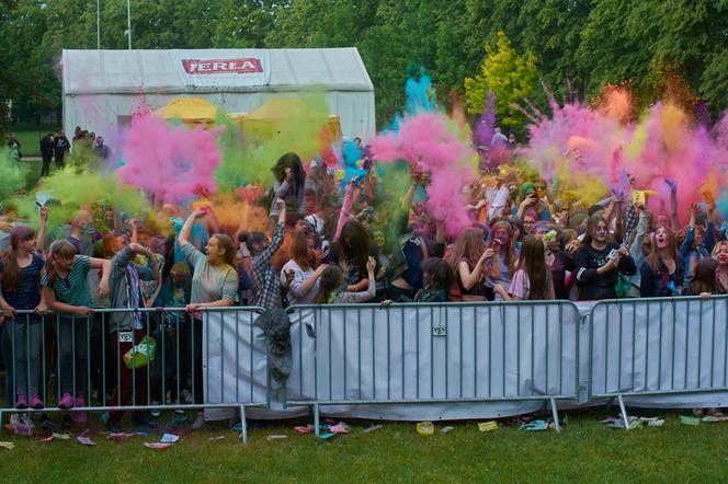 Lublin „wybuchł” kolorami! Zobaczcie zdjęcia z Holi Festival