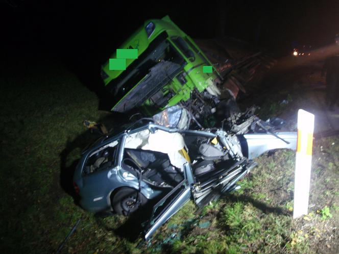 Kolnica: Tragiczny wypadek na DK 8. Czołowo zderzenie. Jedna osoba nie żyje [FOTO]