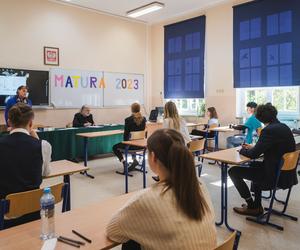 Matura matematyka 2023: NA ŻYWO. Arkusze CKE i odpowiedzi [RELACJA 8.05.2023]