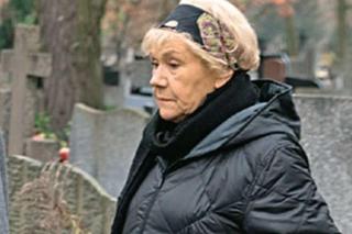 M jak miłość, odcinek 1743: Tajemnicze spotkanie Barbary na cmentarzu na zawsze odmieni los Mostowiaków. A wszystko przez Lilkę! - ZDJĘCIA