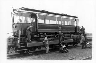 Najpierw pasażerów woziły konie. Historia krakowskich tramwajów