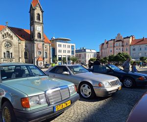 11. Zlot Pojazdów Zabytkowych. Klasyki motoryzacji opanowały Tarnowskie Góry