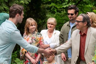 Barwy szczęścia, odcinek 3069. Małgorzata (Adrianna Biedrzyńska), Jerzy (Bronisław Wrocławski), Natalia (Maria Dejmek), Cezary (Marcel Opaliński), Lea (Lena Sobota), Malwina (Joanna Gleń), Emilka (Jessica Frankiewicz), Herman (Maciej Raniszewski)
