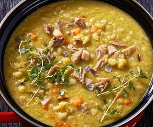 Jak grochowa to tylko z tym składnikiem. Lepsza niż tradycyjna