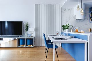 Właściciele chcieli, by ich mieszkanie wyglądało drogo, ale... bez zbędnych wydatków. Oto efekt!