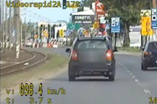 Pędził citroenem przez Bydgoszcz jakby był na torze wyścigowym. Nie zatrzymały go ani znaki, ani remont