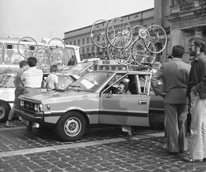 QUIZ PRL. Czy pamiętasz Poloneza? Samochód-marzenie milionów Polaków? 