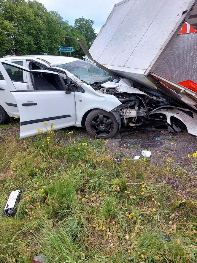 Śmiertelny wypadek pod Sulęcinem! 34-latek zginął w zderzeniu trzech pojazdów 