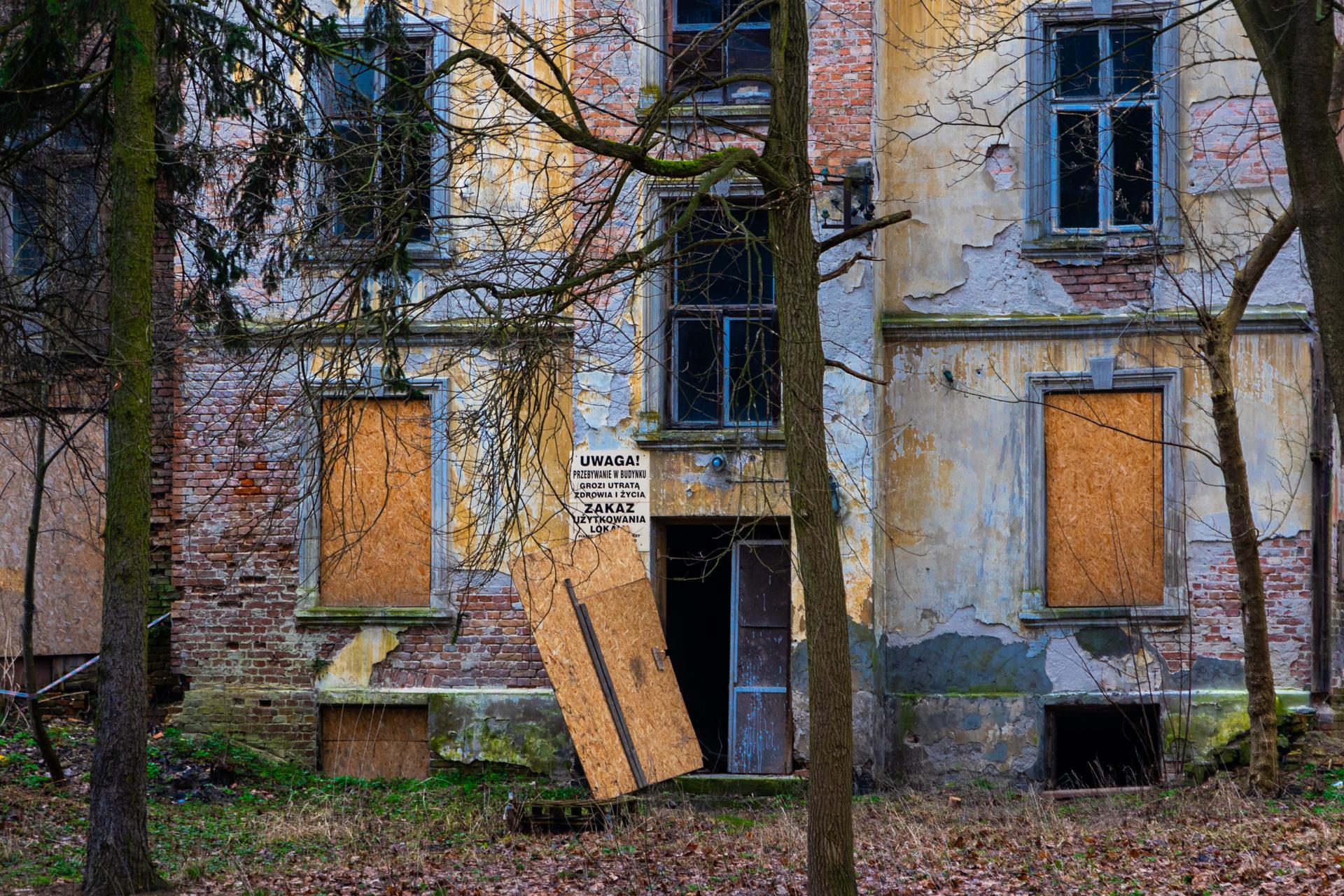 Konstancin-Jeziorna. Opuszczone wille - zobacz zdjęcia rezydencji, które kiedyś zachwycały