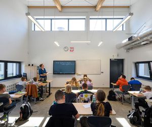 Szkoła w Rudzie Śląskiej, TKHolding