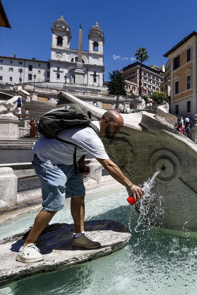 Fala upałów w Europie! "Centra chłodzenia" powstają w miastach