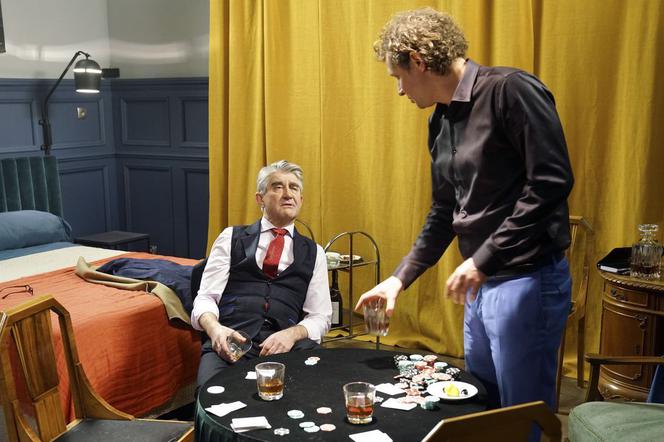 Barwy szczęścia odc. 2041 - opis, streszczenie: Pod nieobecność Stańskich Rafał organizuje w hotelu grę w pokera