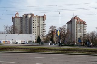 Antywawel czyli kultowy blok-zamek w Krakowie. Główną inspiracją wcale nie był zamek królewski
