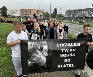 Śmierć 19-letniego Oliwiera wstrząsnęła elblążanami. Matka nie ma wątpliwości: jej syn został brutalnie pobity