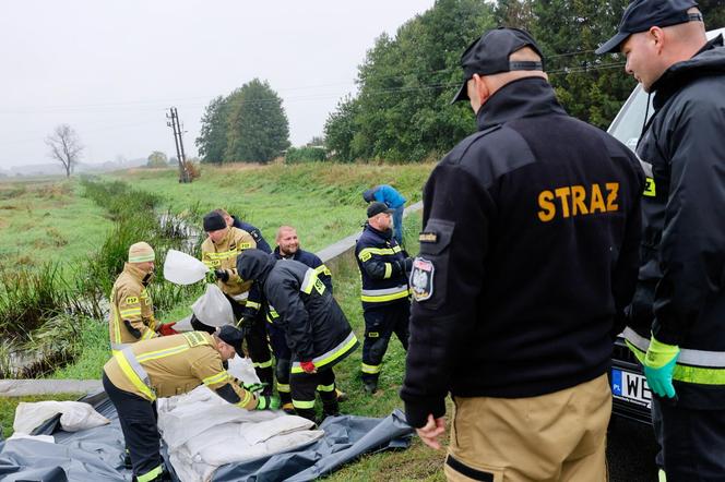 Trwają przygotowania na wielką wodę w Odolanowie. Niż genuański może przynieść powódź i podtopienia [ZDJĘCIA]