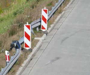 Tak wygląda grób ofiar wypadku na A1. Od tragedii pod Piotrkowem Trybunalskim minął rok [ZDJĘCIA].