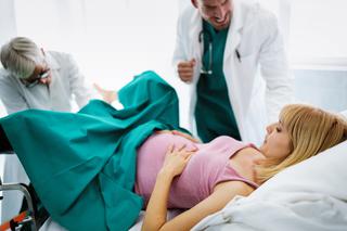 Nacięcie krocza w czasie porodu: czy ten zabieg boli? 