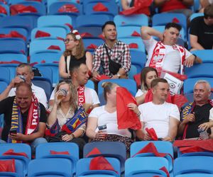 Kibice na meczu Polska-Mołdawia na Stadionie Śląskim