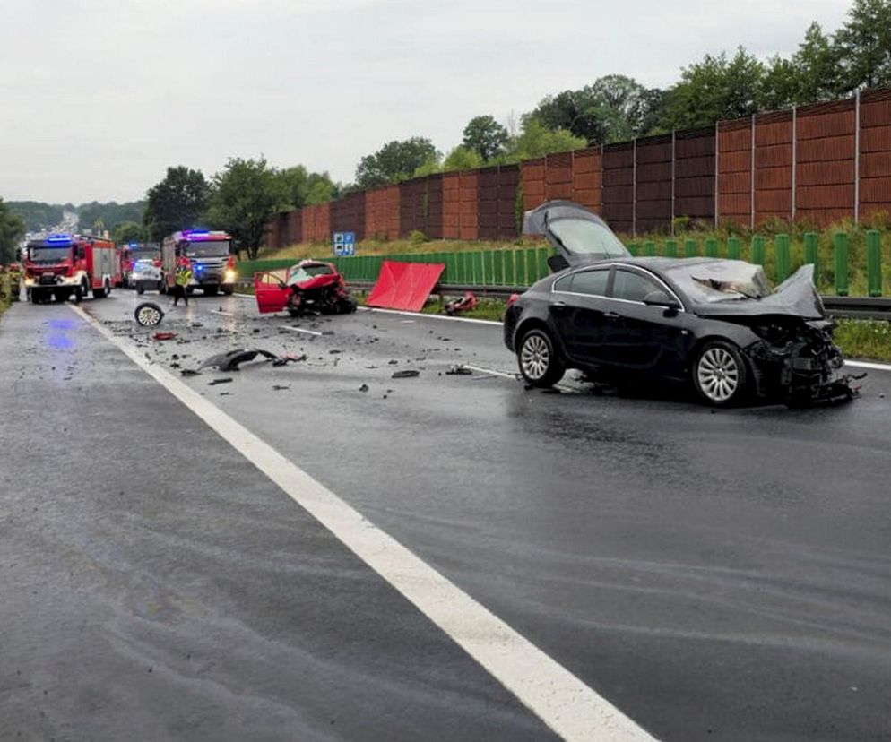 Czarny alert drogowy