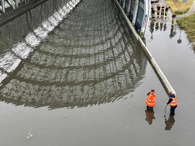 Trasa Armii Krajowej zalana wodą 