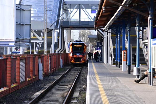 Pierwszy pociąg hybrydowy przyjechał do Szczecina