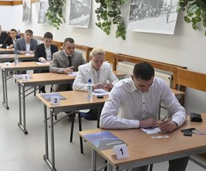 Matura 2025 z matematyki. Co było w arkuszu? Maturzyści: „Najprostsza matma ever” [6.05.2025]