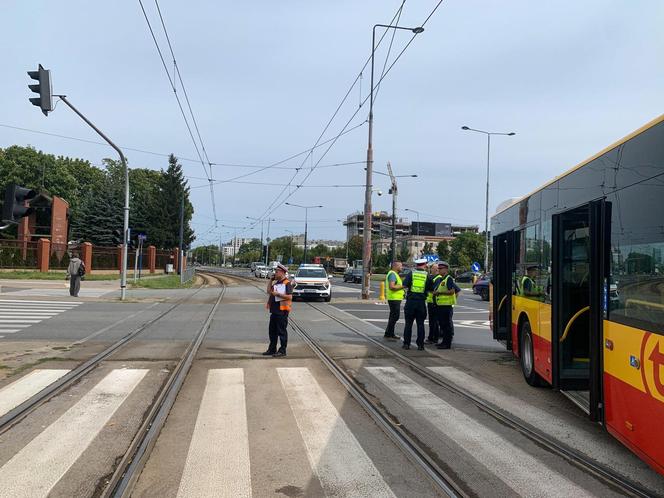 Zderzenie tramwaju i autobusu w Warszawie