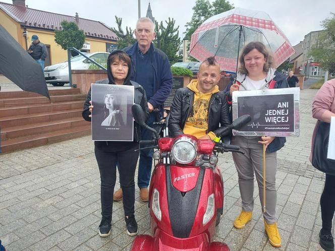 Protest pod hasłem "Ani jednej więcej" Starachowice 14.06.2023