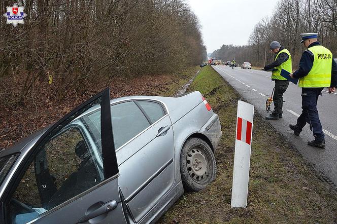 Samochodowy wyścig zakończył się w rowie