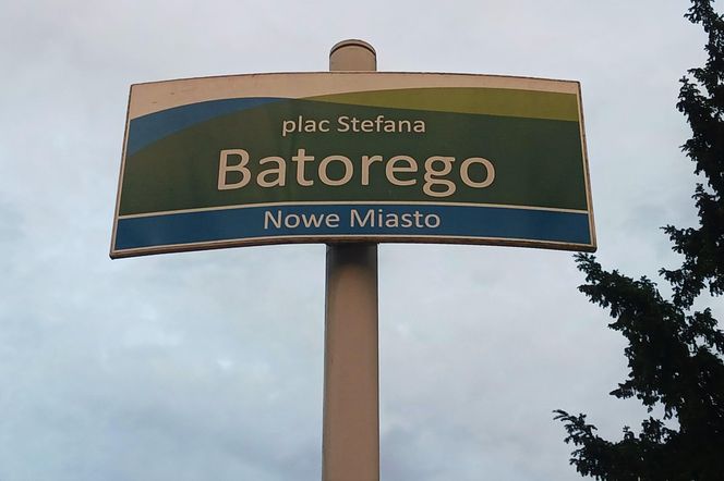 Plac Batorego po przebudowie