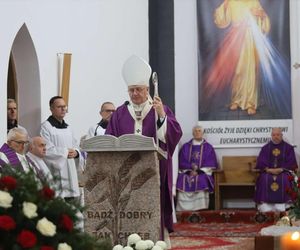 Pogrzeb brutalnie pobitego księdza Lecha. Poruszające słowa arcybiskupa. Módlmy się za sprawcę