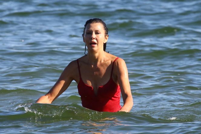 Anna Popek pracuje w zimnym morzu