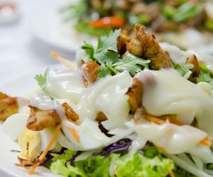 Sos do sałatki cezar wg Magdy Gessler: przepis 