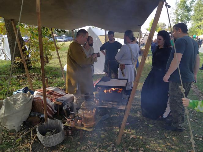 ZOBACZ ZDJĘCIA z III Festynu Archeologicznego w Mrozach - 8 i 9 października 2022