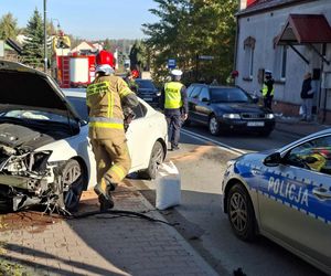 W Wąchocku auto osobowe wjechało w dom